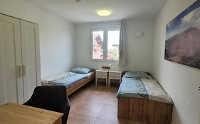 Pension Chen, 2 Doppelzimmer , EBK, separater Balkon